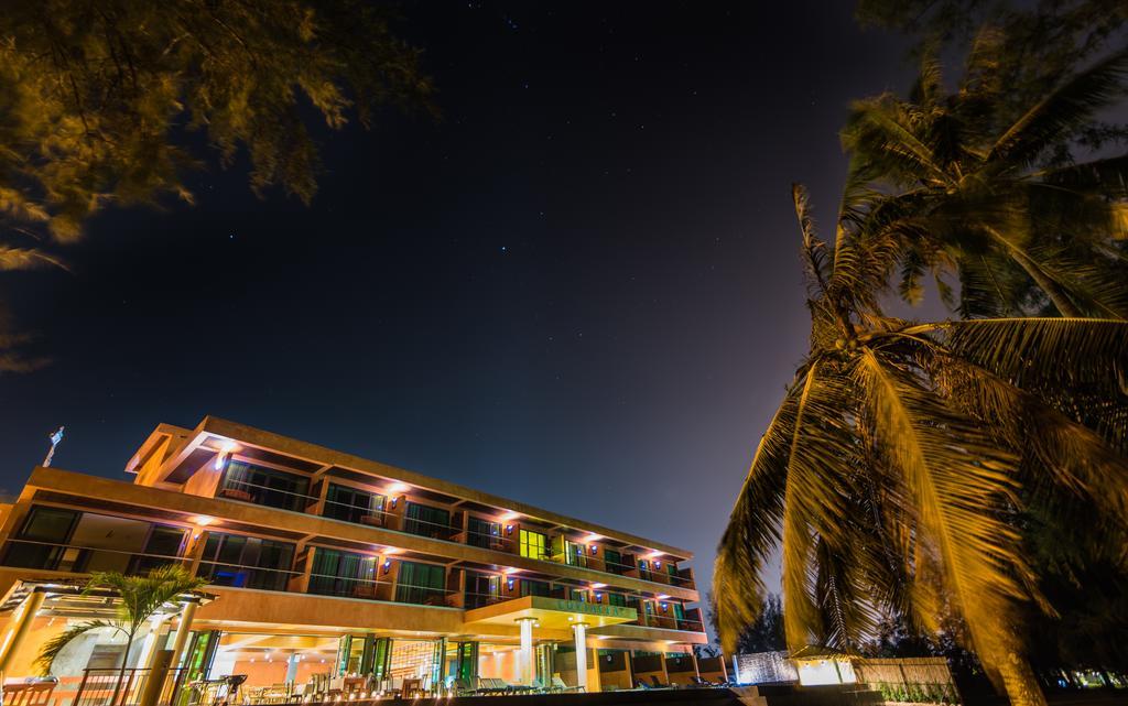 Coriacea Beachfront Boutique Phuket Resort - Sha Plus Mai Khao Exteriér fotografie